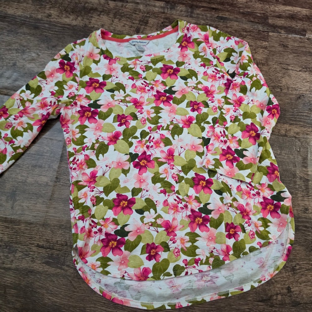 TOMMY BAHAMA Floral Top Womens Small Pink Long Sleeve Slub Cotton High-Low Hem
